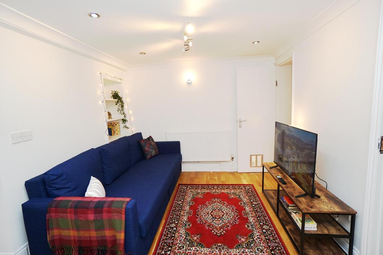 Cozy Retreat By Aresti Hotels ลอนดอน ภายนอก รูปภาพ